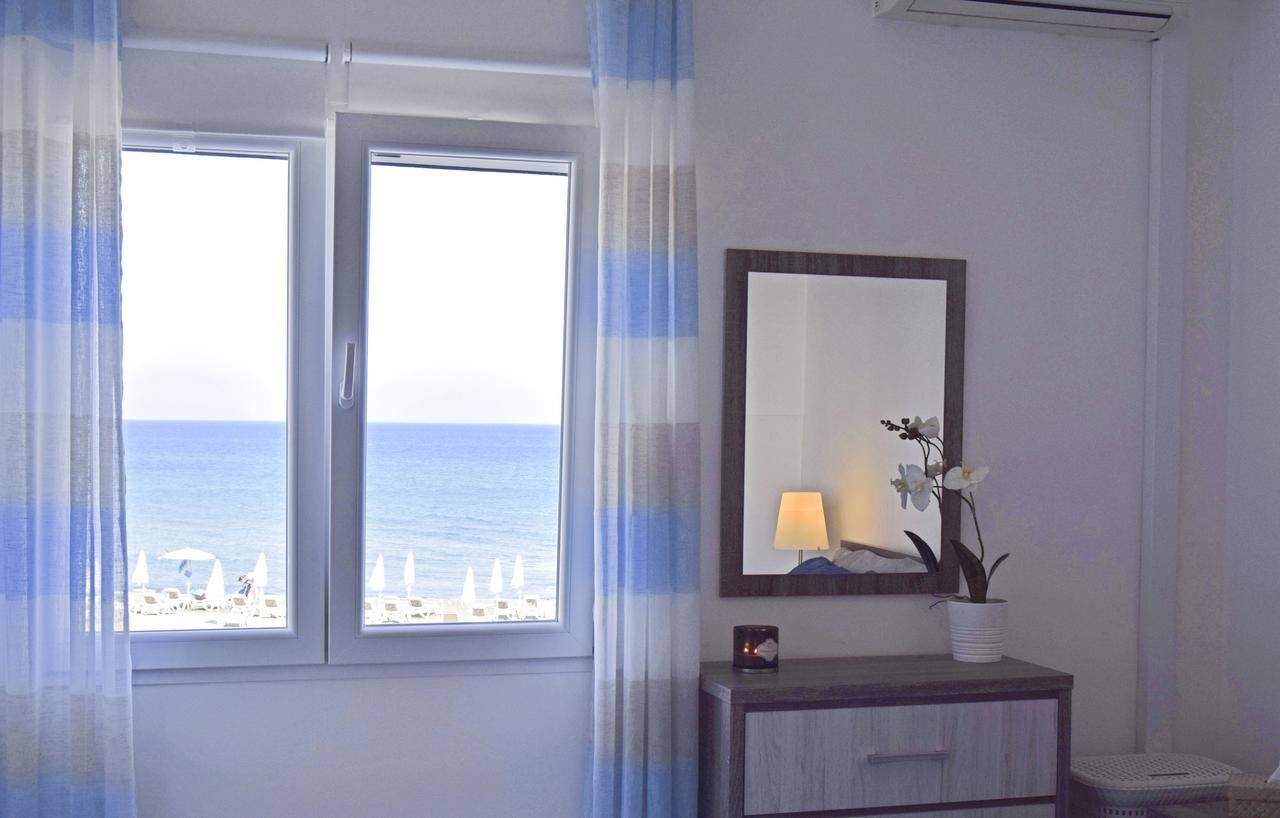 Mackenzie Beach Zen-Apartment Ларнака Екстер'єр фото